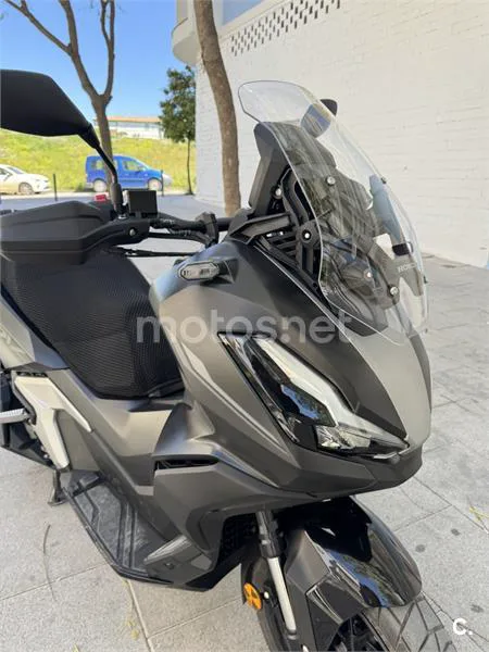 Honda ADV 350 – Vista 3