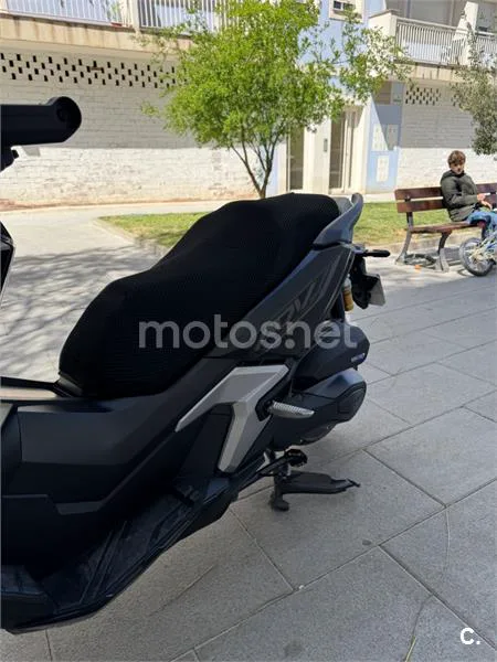 Honda ADV 350 – Vista 6