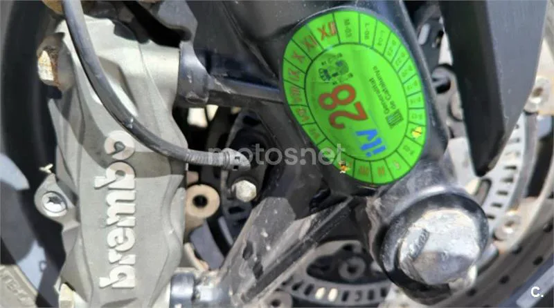 Kymco AK 550 – Vista 6