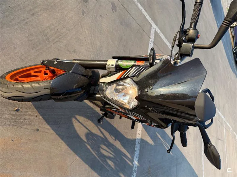 KTM 390 Duke – Vista 4