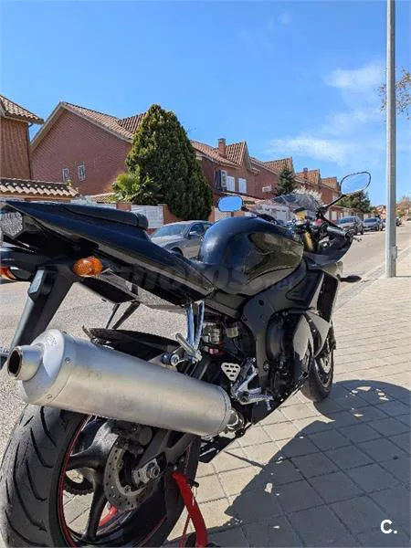 Yamaha YZF R6 – Vista 2