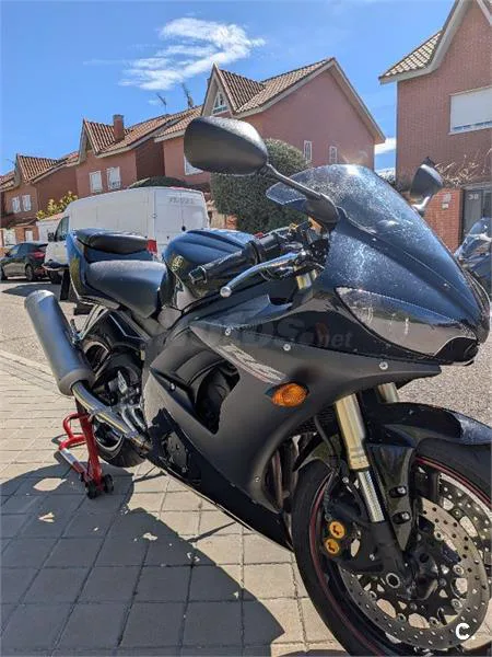 Yamaha YZF R6 – Vista 3