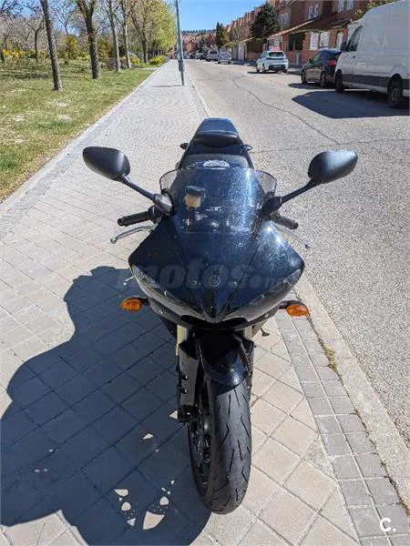 Yamaha YZF R6 – Vista 6