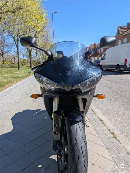 Yamaha YZF R6 – Vista 7