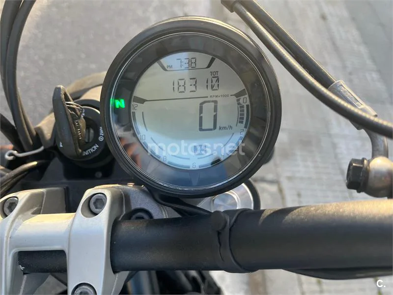 Ducati Scrambler – Vista 3