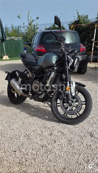 Voge 300 – Vista 4