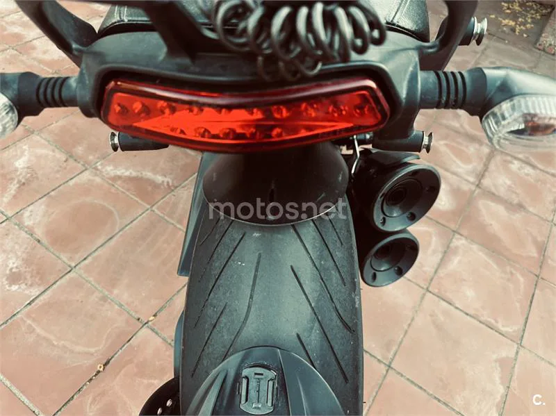 Ducati Diavel – Vista 13