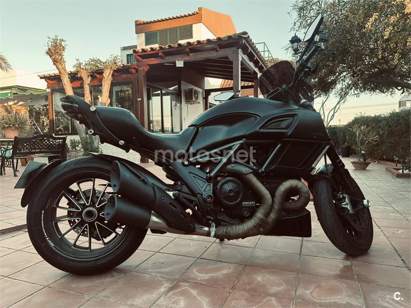 Ducati Diavel – Vista 10