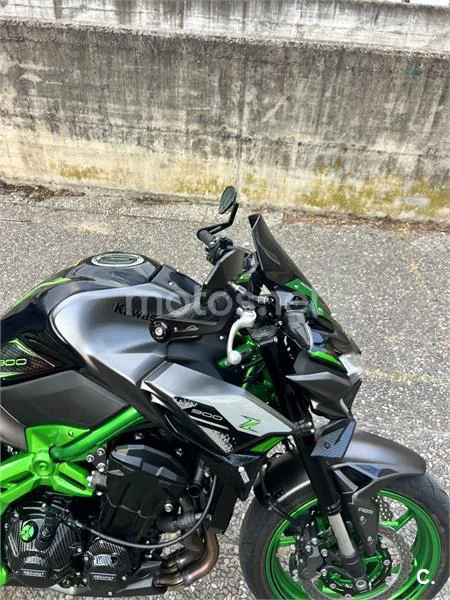 Kawasaki Z 900 – Vista 10