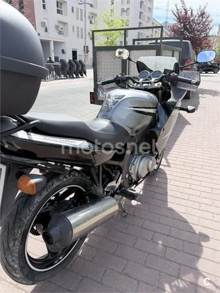 Suzuki GS 500F – Vista 5