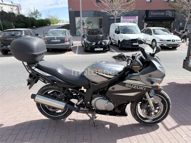 Suzuki GS 500F – Vista 7