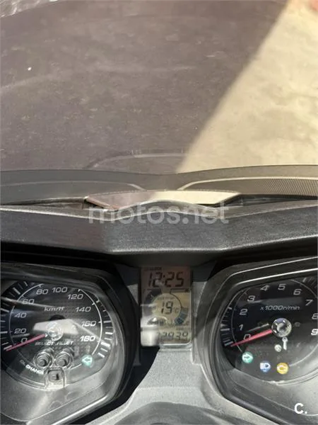 Yamaha XMAX 400 – Vista 2
