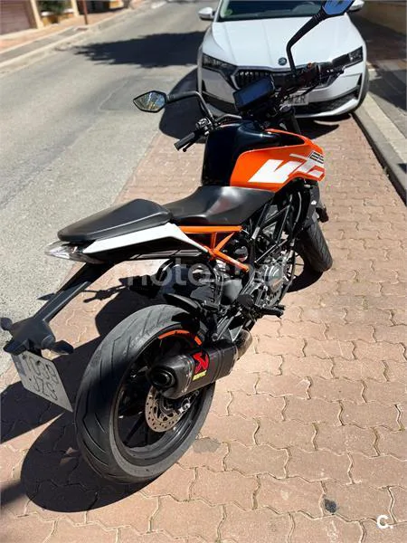 KTM 125 – Vista 13