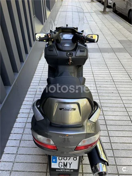 Suzuki Burgman 650 Executive – Vista 5