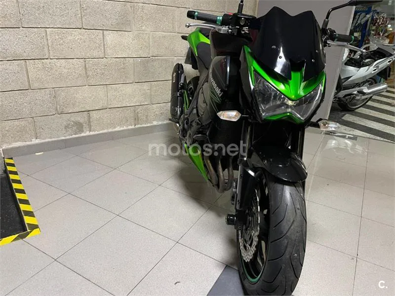 Kawasaki Z800 – Vista 4