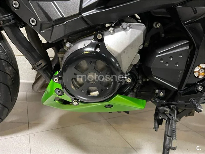 Kawasaki Z800 – Vista 8