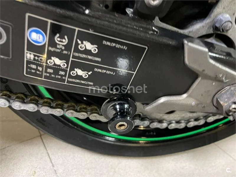 Kawasaki Z800 – Vista 10