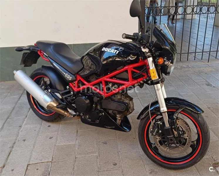 Ducati Monster 695 – Vista 7