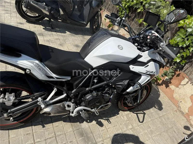 Benelli TRK 502 – Vista 4