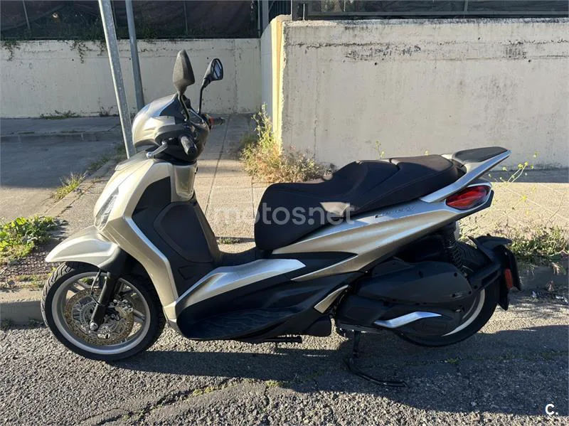 Piaggio Beverly – Vista 2