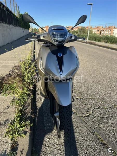 Piaggio Beverly – Vista 7