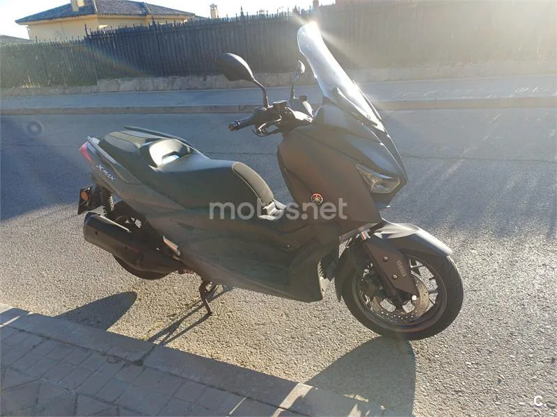 Yamaha XMAX 300 – Vista 8