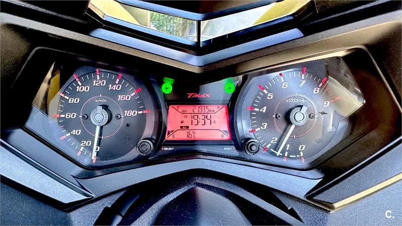 Yamaha TMAX 530 – Vista 5