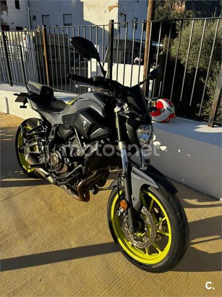 Yamaha MT-07 – Vista 5