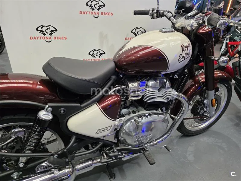 Royal Enfield Classic 650 – Vista 15