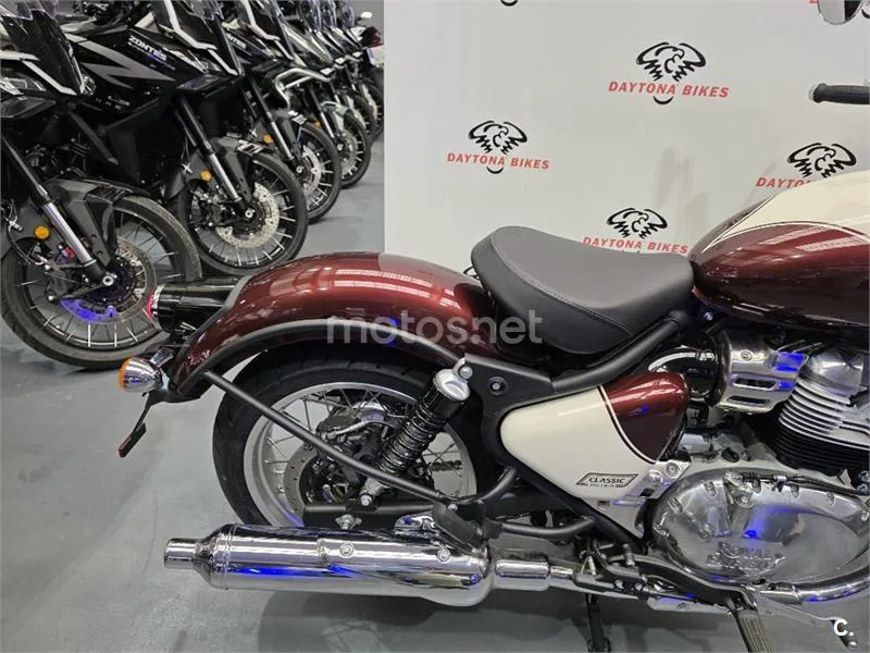 Royal Enfield Classic 650 – Vista 17