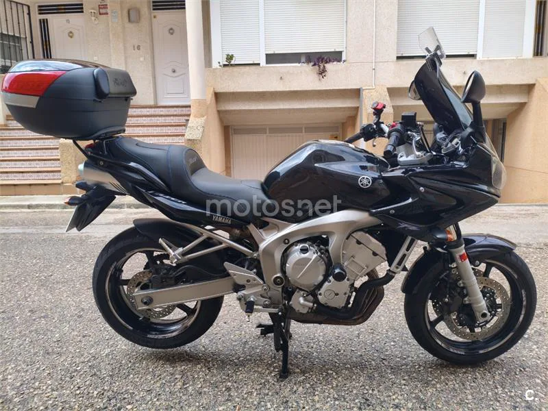 Yamaha FZ6 Fazer – Vista 16