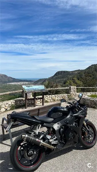 Yamaha YZF R6 – Vista 2