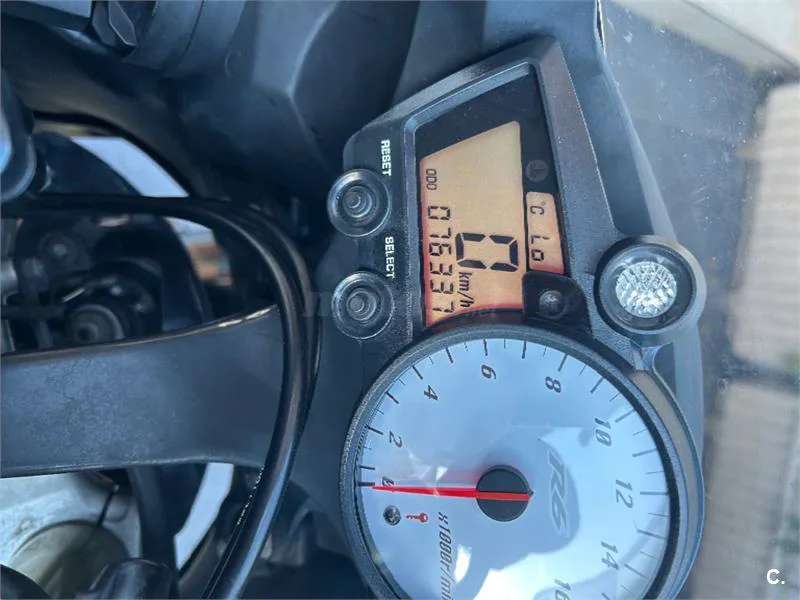 Yamaha YZF R6 – Vista 7