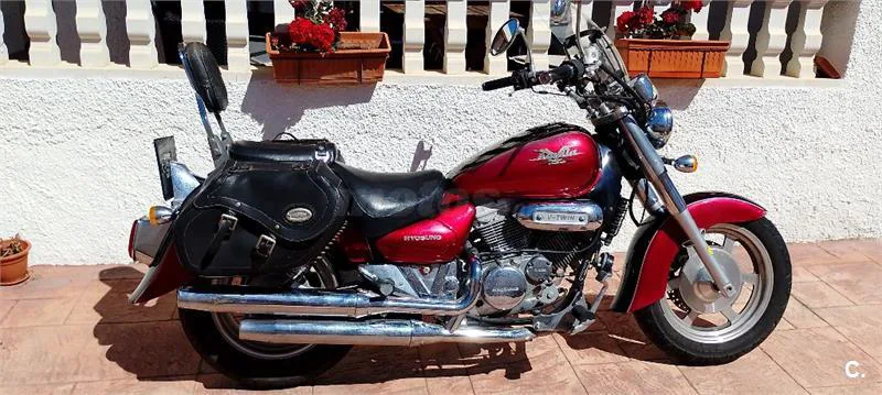 Hyosung GV 250 AQUILA – Vista 2