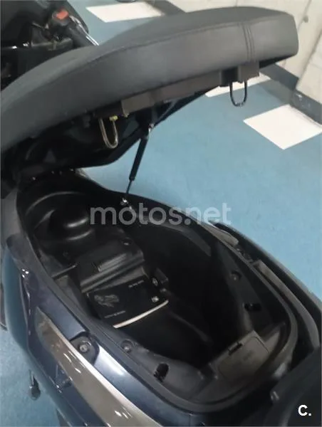 Kymco Super Dink 300 – Vista 6
