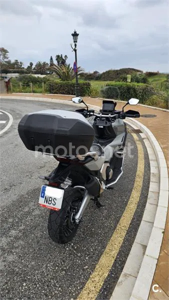 Honda X-ADV – Vista 4