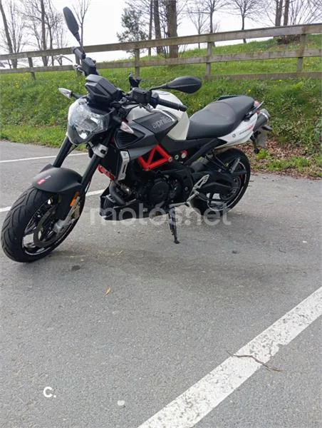 Aprilia Shiver 900 – Vista 7