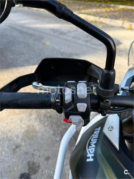 Triumph Tiger 900 – Vista 4