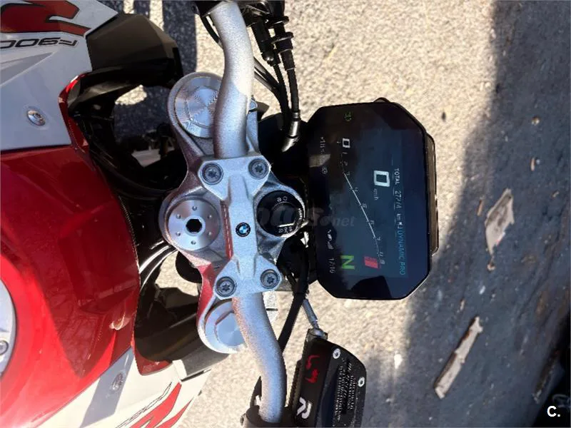 BMW F 900 R – Vista 4