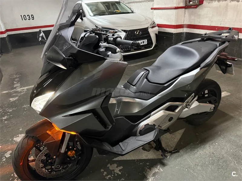 Honda Forza 750 – Vista 2