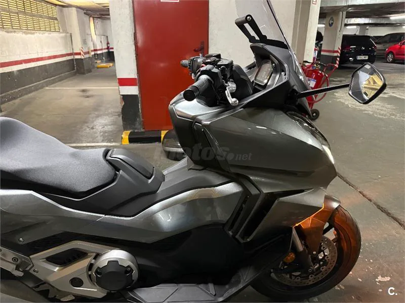 Honda Forza 750 – Vista 3