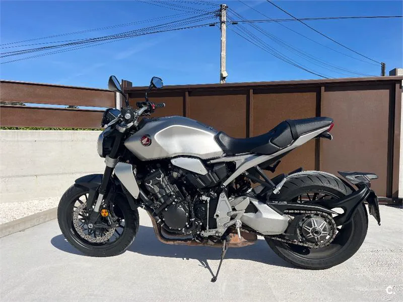 Honda CB 1000R – Vista 2