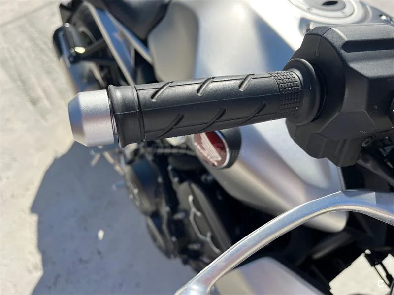 Honda CB 1000R – Vista 6