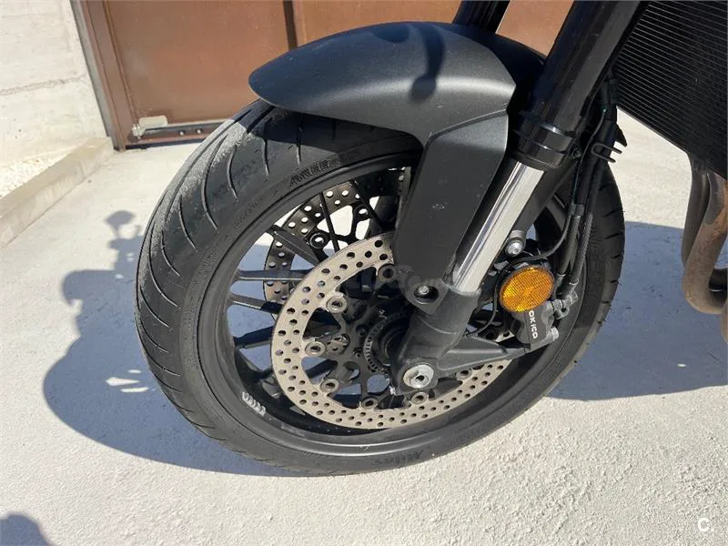 Honda CB 1000R – Vista 8