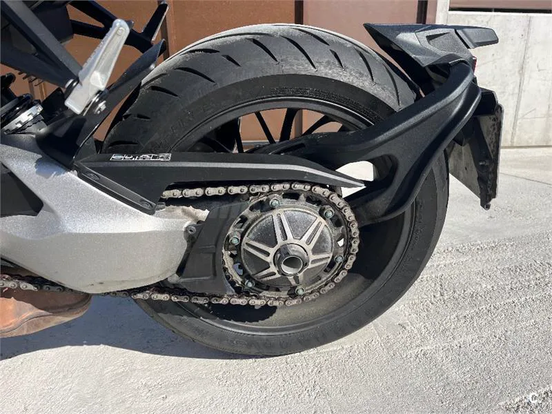 Honda CB 1000R – Vista 10