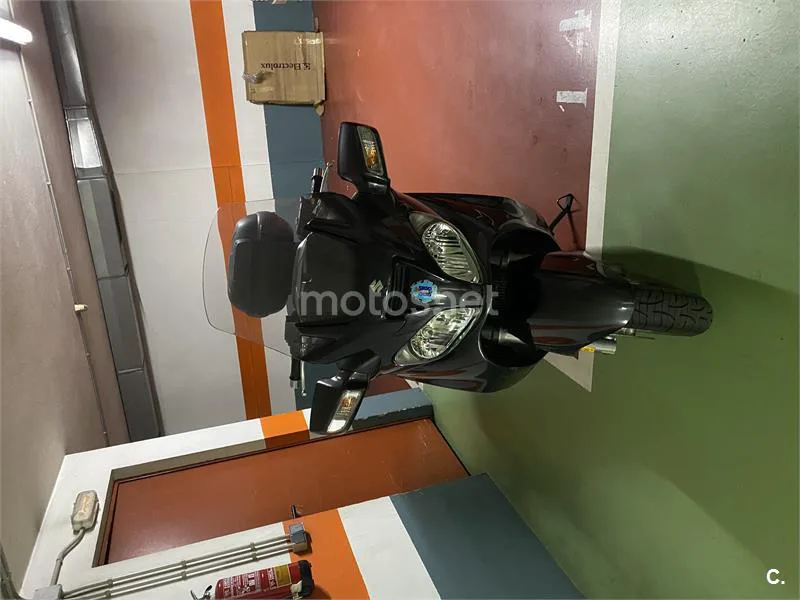 Suzuki BURGMAN 650 Executive – Vista 4