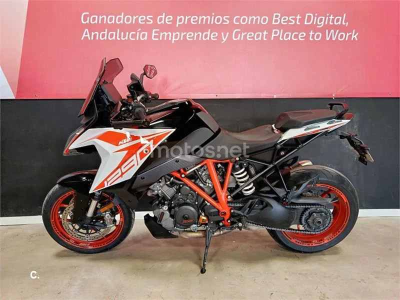 KTM 1290 Super Duke GT – Vista 3