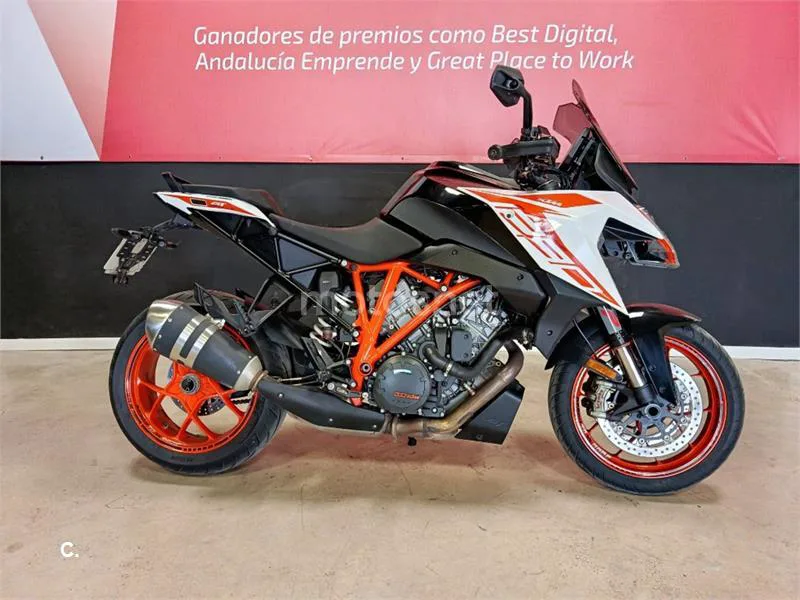 KTM 1290 Super Duke GT – Vista 7