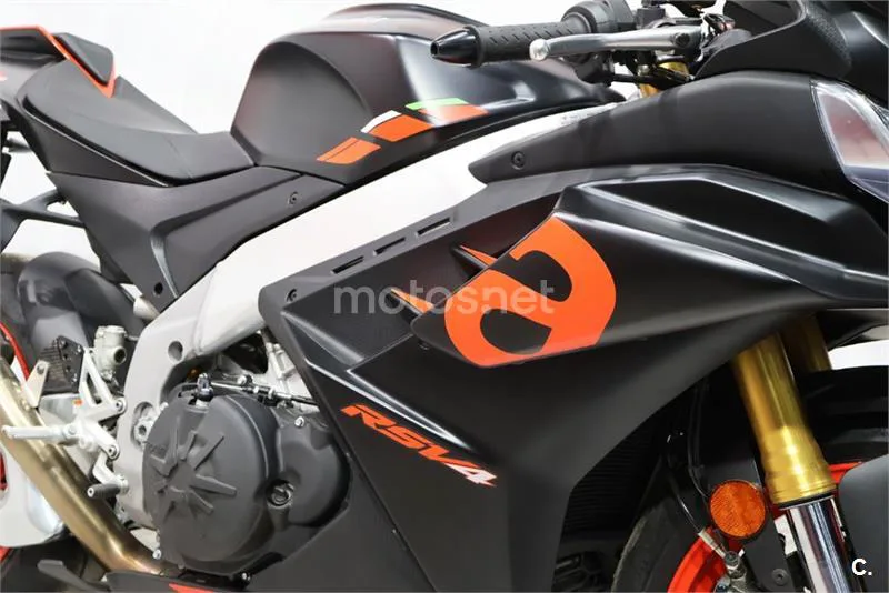 Aprilia RSV4 – Vista 12
