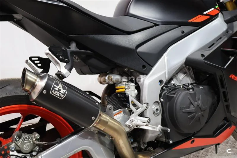 Aprilia RSV4 – Vista 15